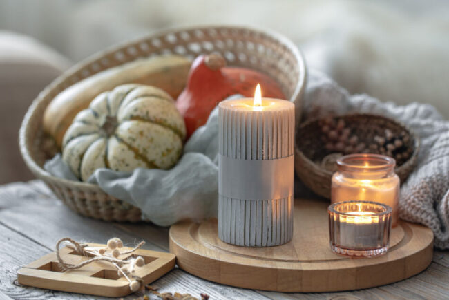 Аромасвічка Nouvel Amour Aroma на столі для вечірки
